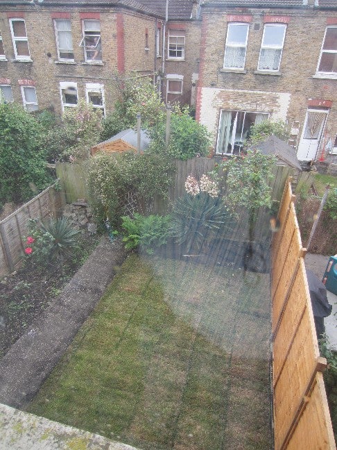 Flat Morieux Road in Greater London