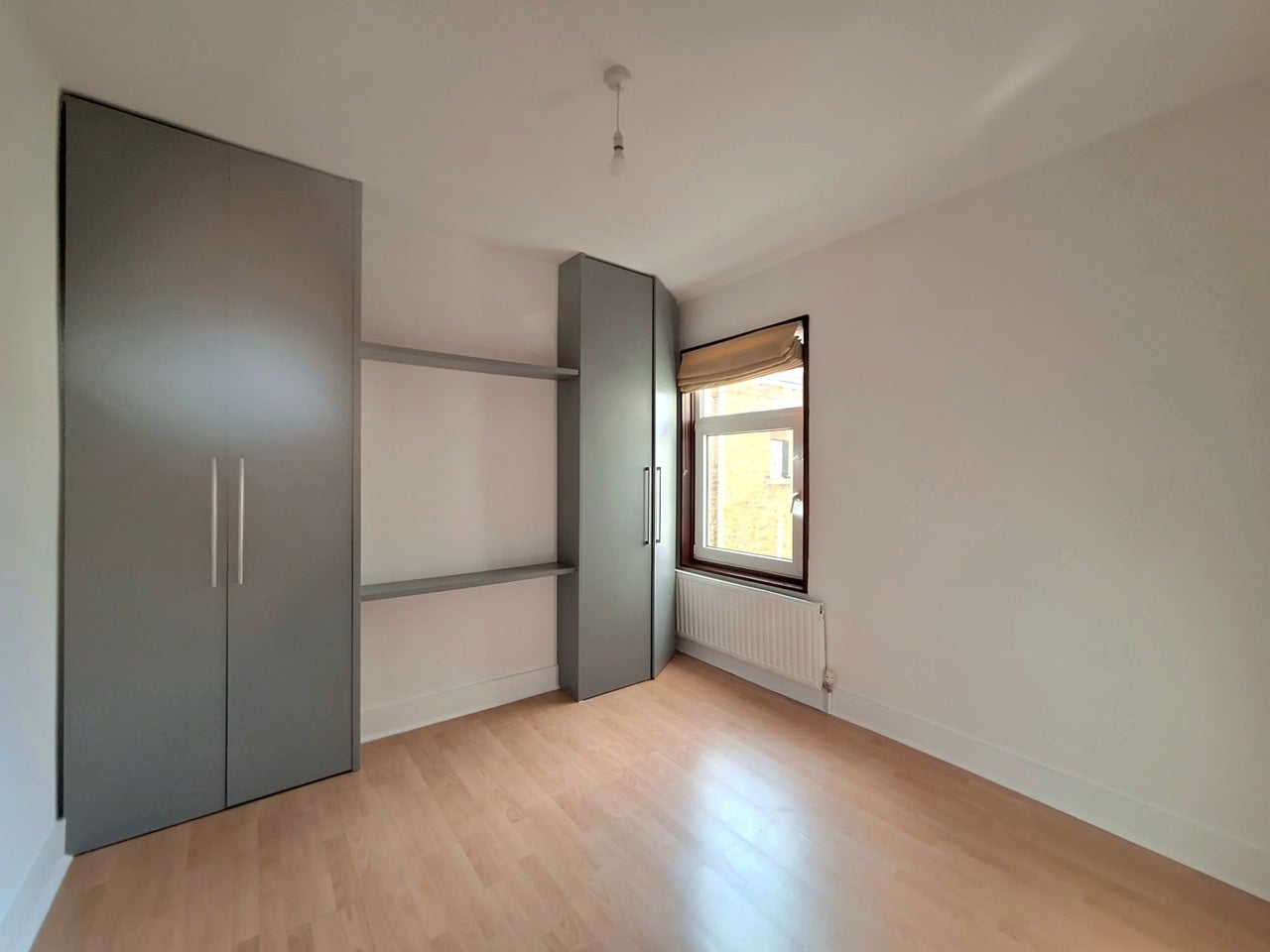Flat Morieux Road in Greater London