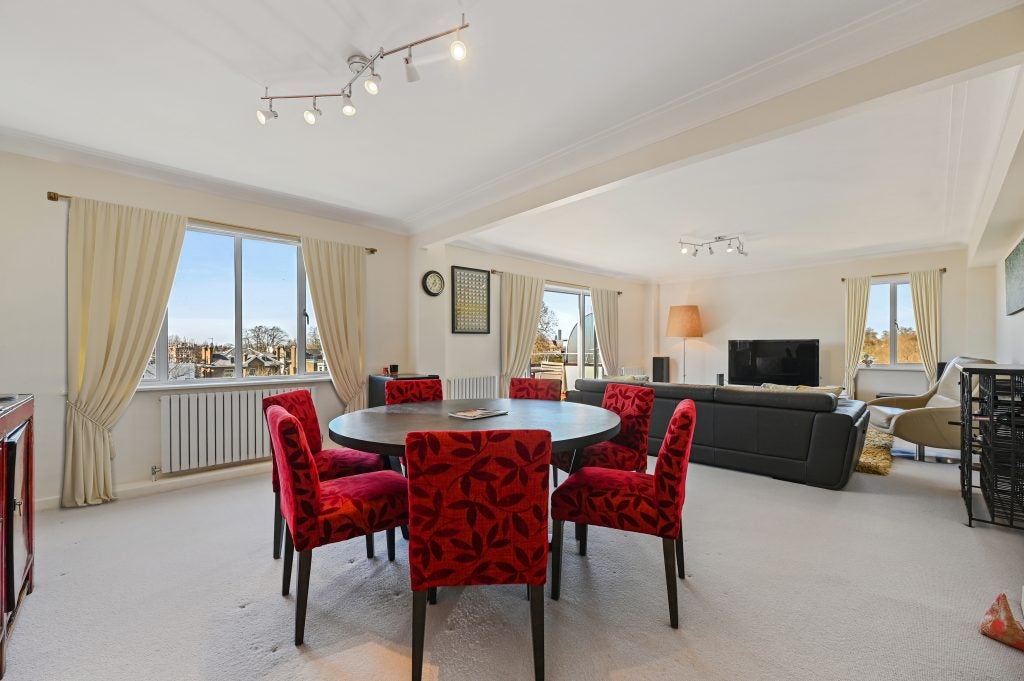 Flat Addison Road in Greater London