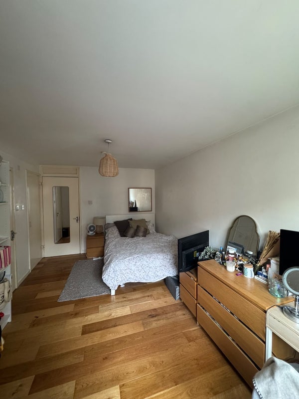 Room Tindal Street in Greater London