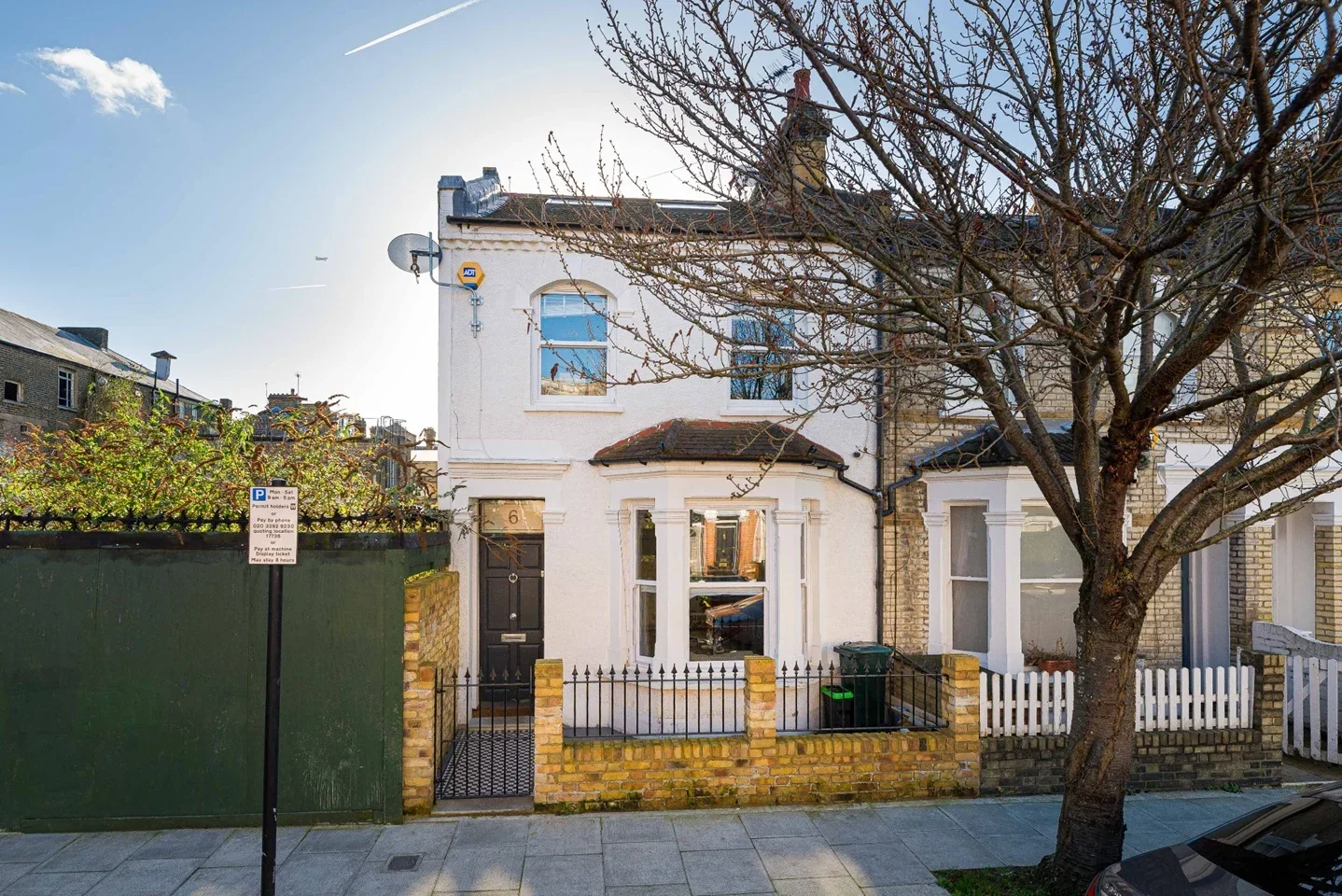 House Mendora Road in Greater London