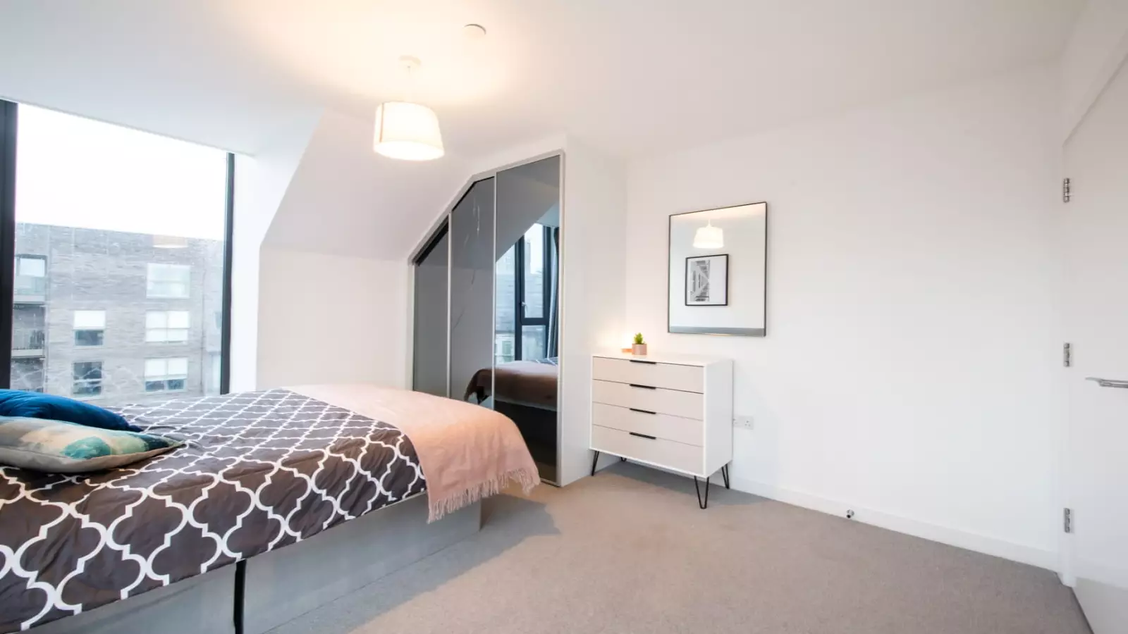 Flat Forrester Way in Greater London
