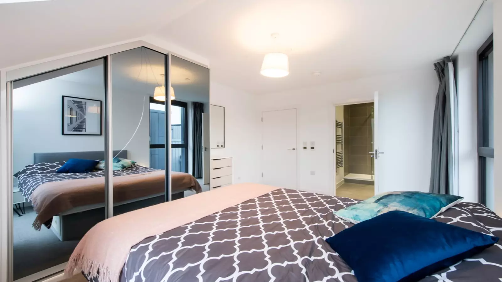 Flat Forrester Way in Greater London