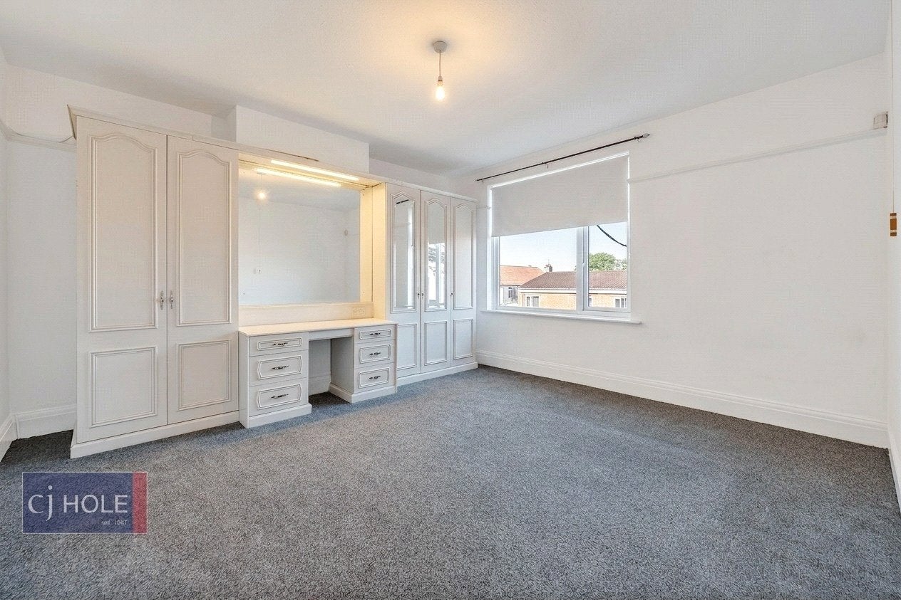 Flat Southmead Road in Bristol