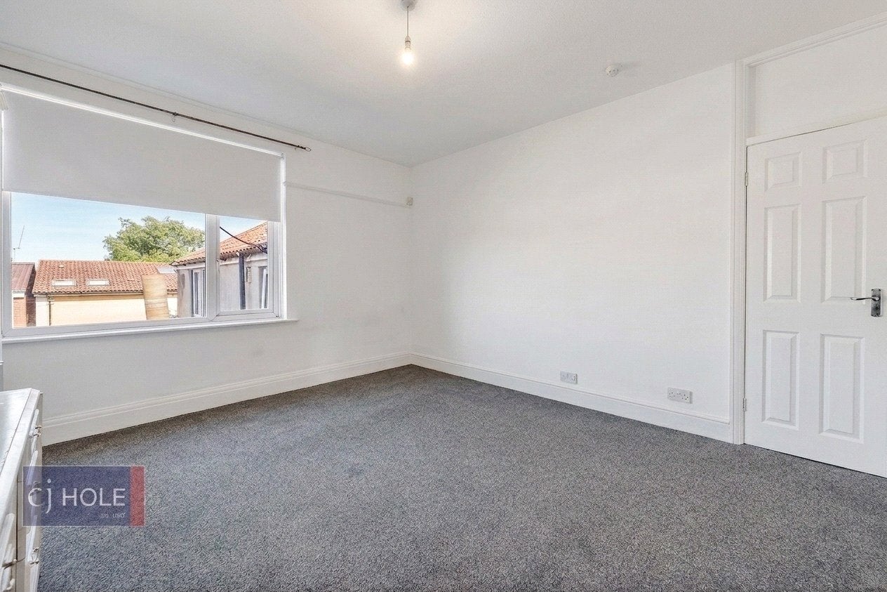Flat Southmead Road in Bristol