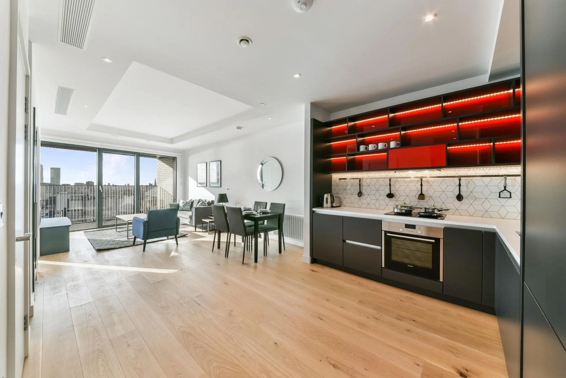Flat City Island Way in Greater London