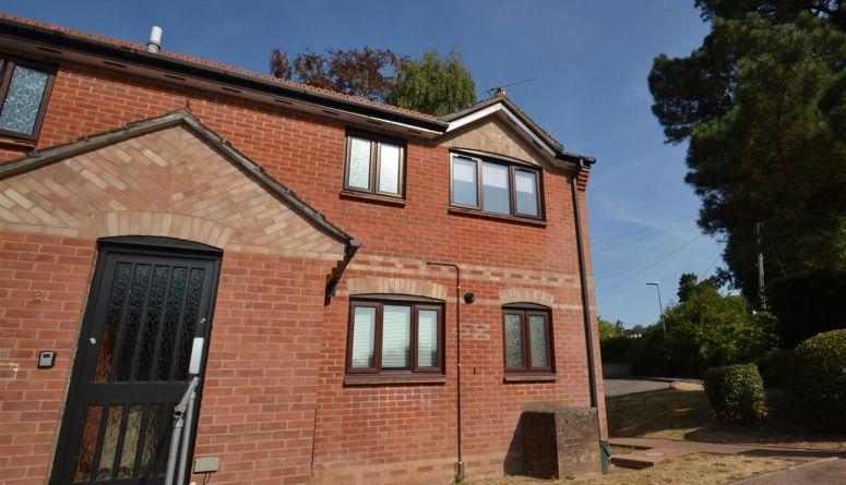 Flat Willow Walk in Exeter