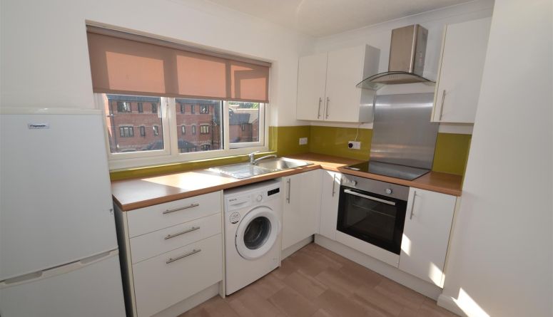 Flat Willow Walk in Exeter