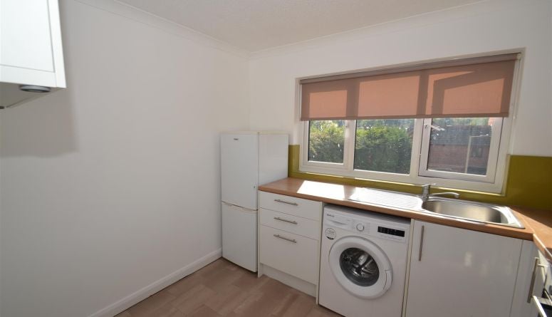 Flat Willow Walk in Exeter