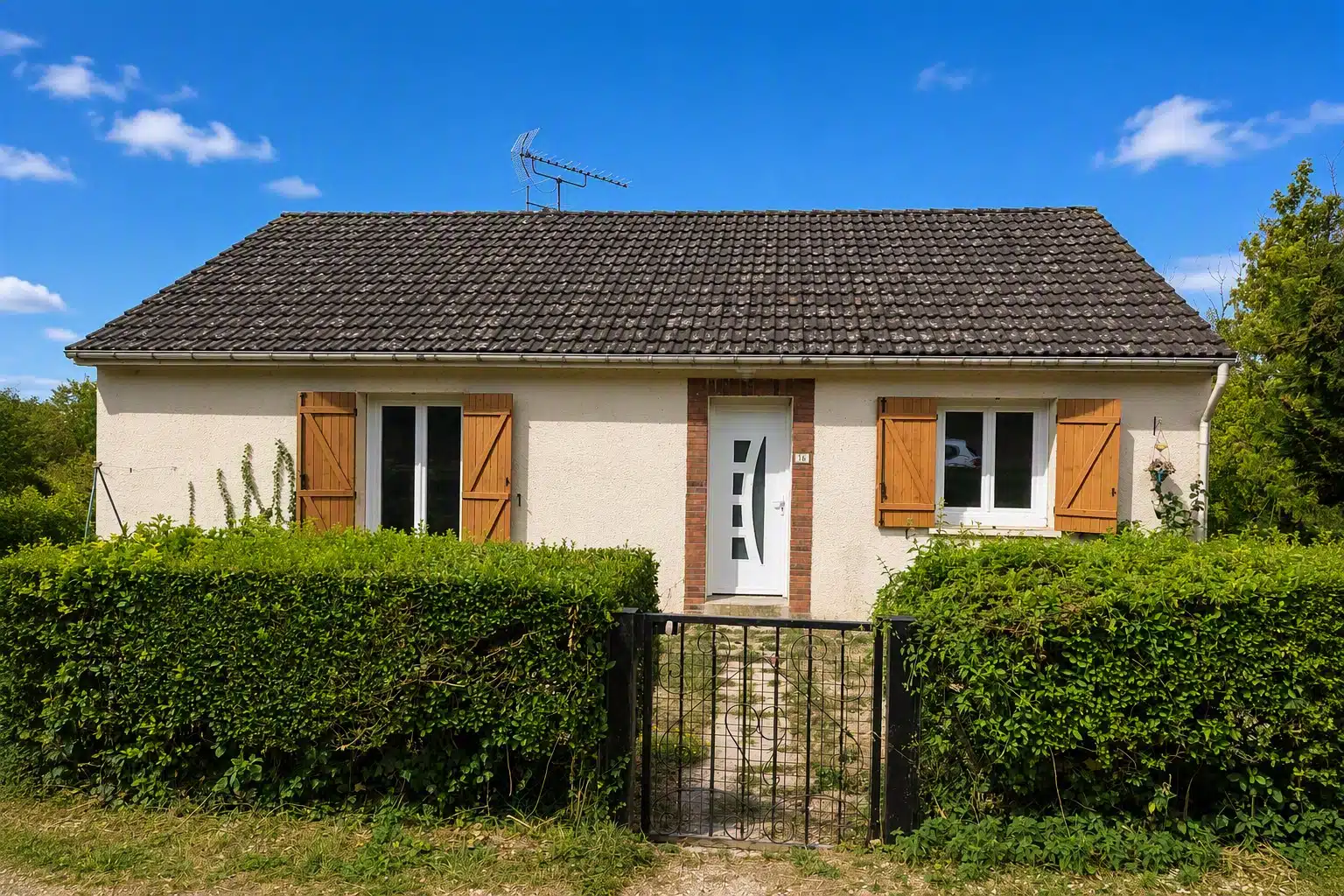 Maison Rue Gaston Cheq à Rouvres-les-Vignes