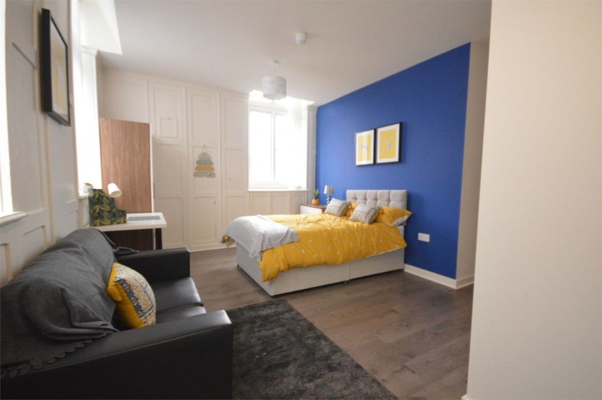 Flat Fawcett Street in Sunderland