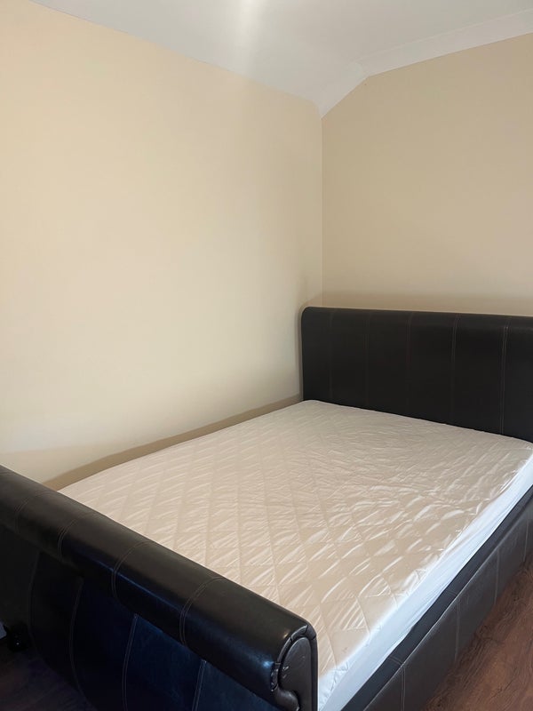 Room Laws Close in Greater London