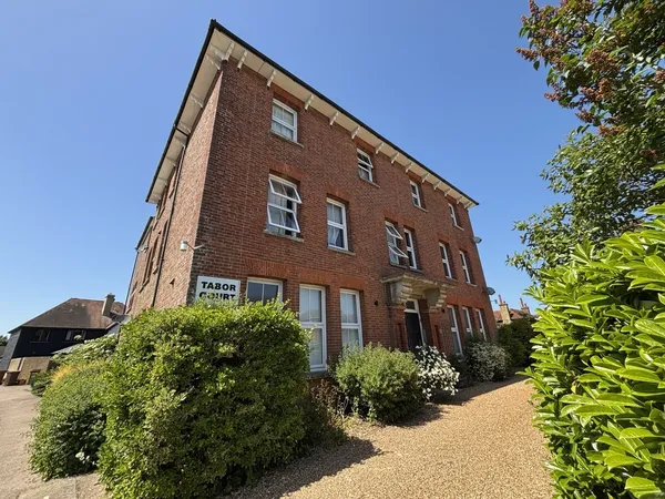 Flat Morley Drive in Tunbridge Wells