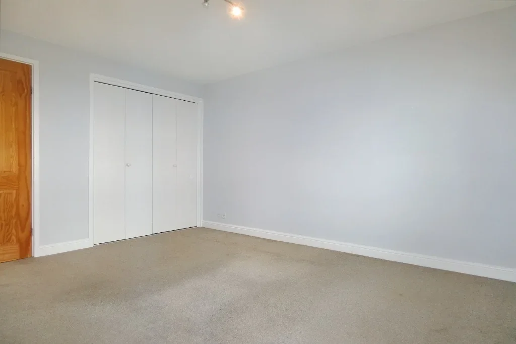 Flat Headley Drive in Reigate and Banstead