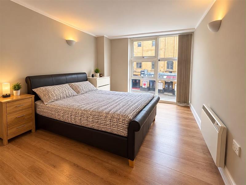 Flat Whitworth Street West in Manchester