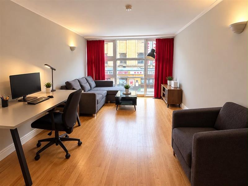 Flat Whitworth Street West in Manchester