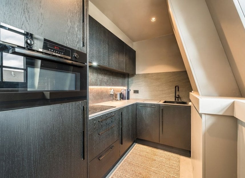Flat Caledonian Road in Greater London