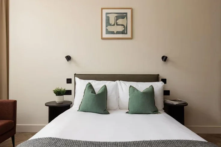 Flat Lymington Road in Greater London