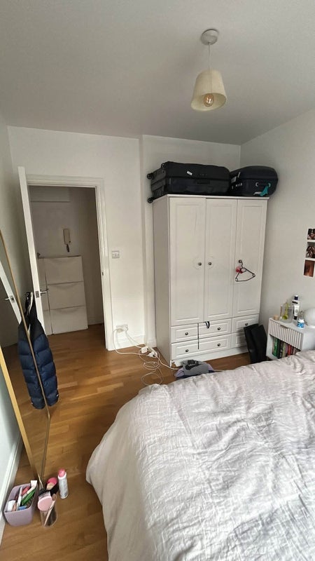 Room Tyndale Lane in Greater London