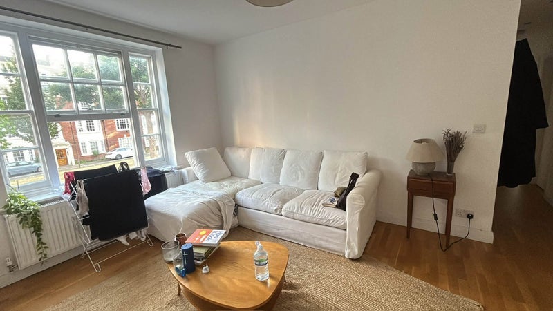 Room Tyndale Lane in Greater London