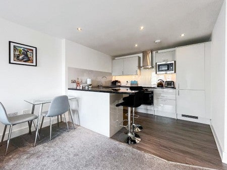 Flat Armouries Drive in Leeds