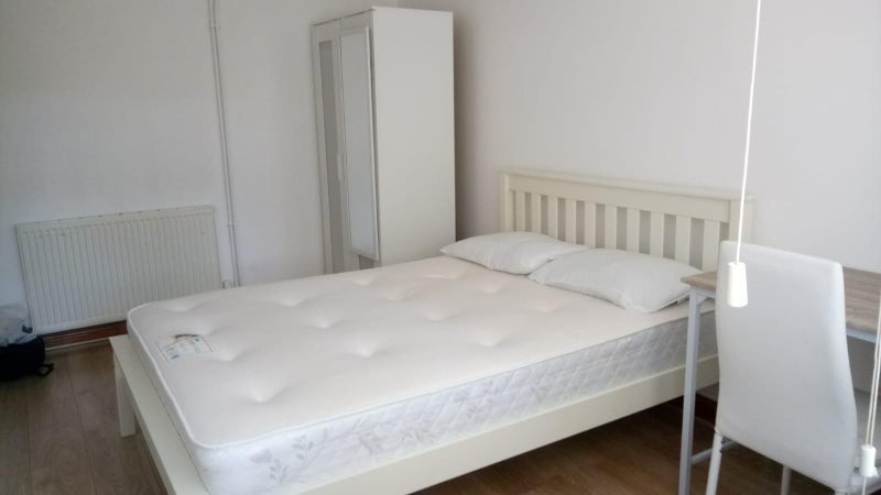 Room Back Langdale Terrace in Leeds