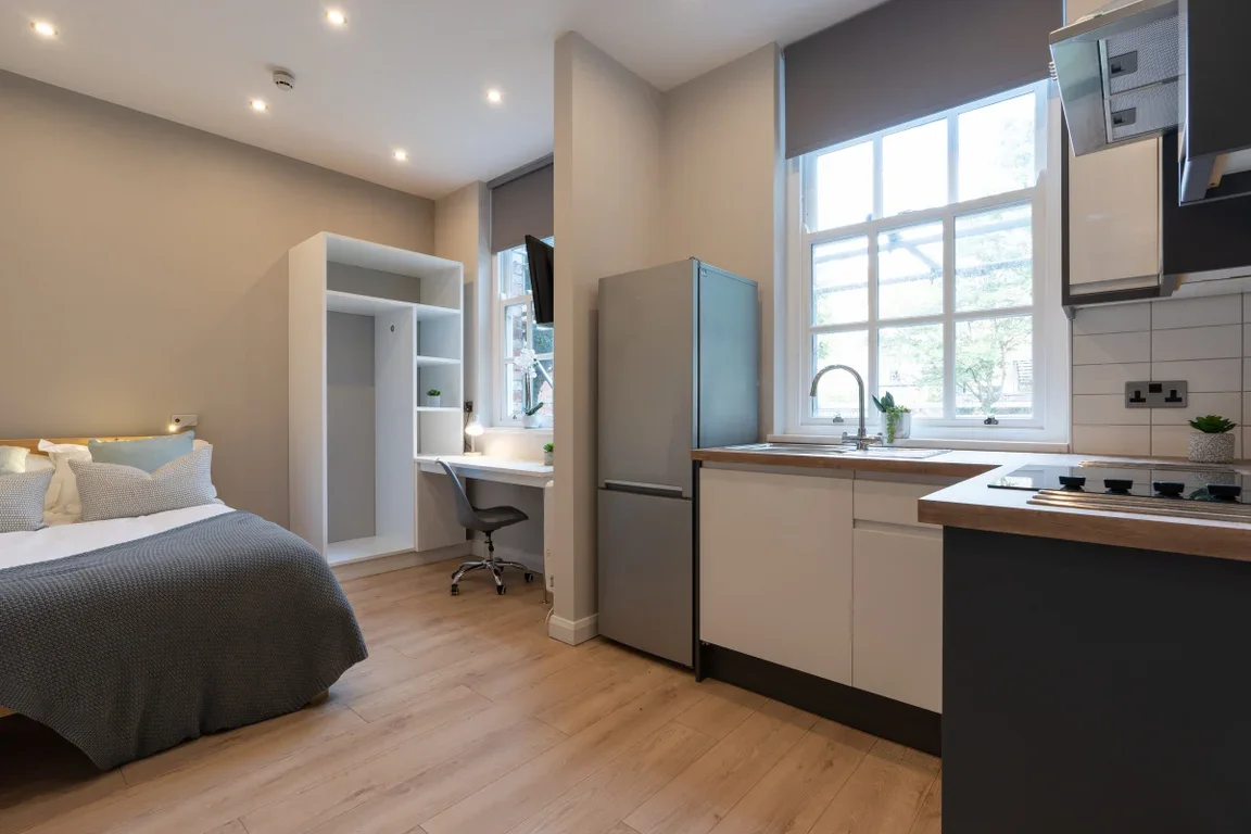 Flat Eskdale Terrace in Newcastle upon Tyne