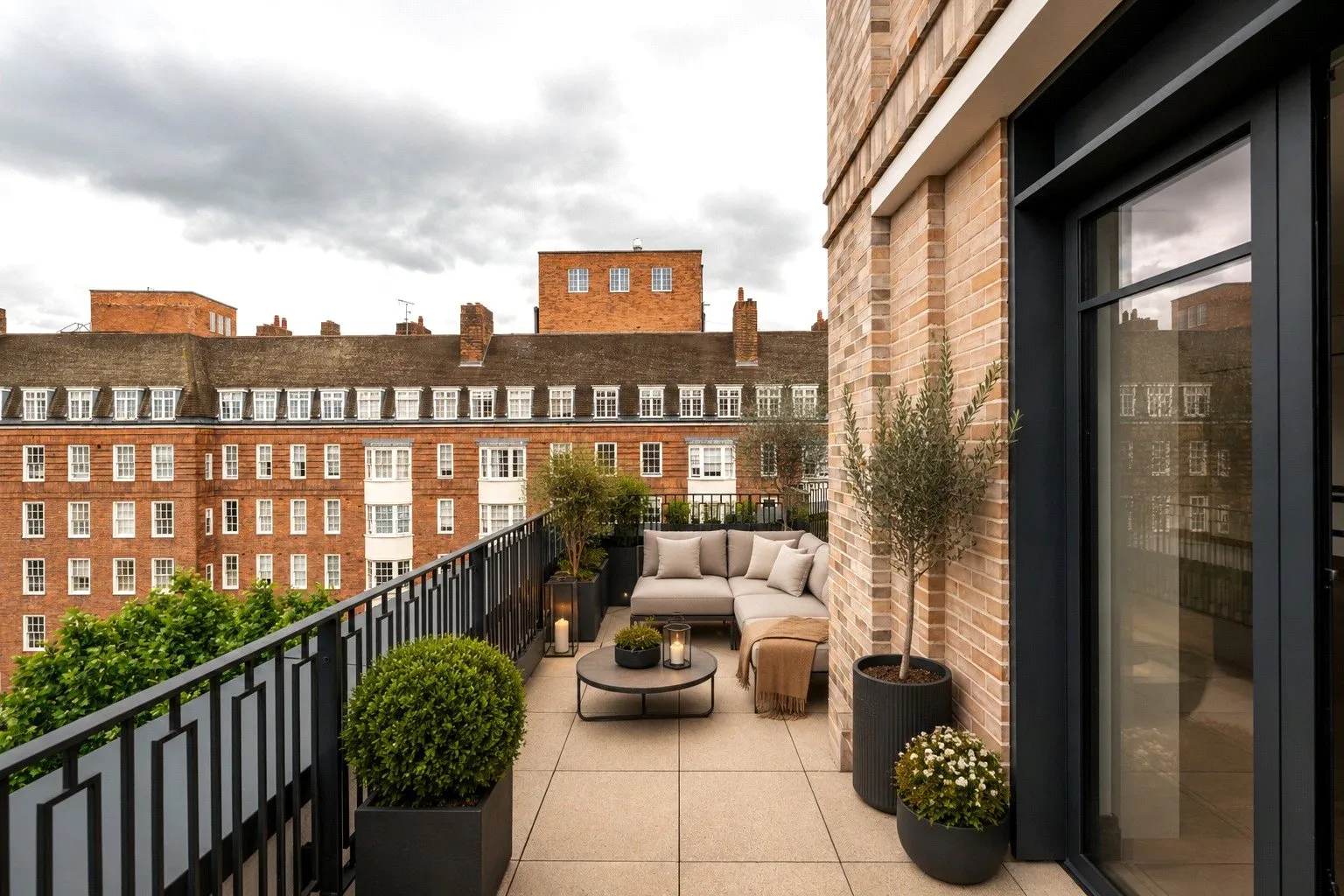 Flat Draycott Avenue in Greater London