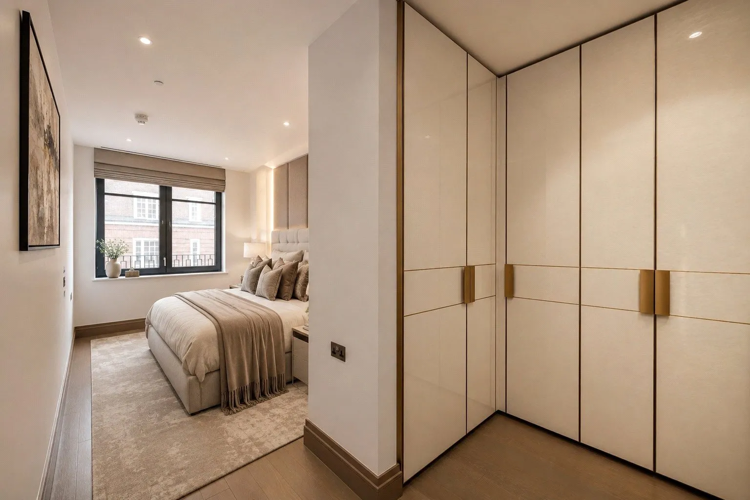 Flat Draycott Avenue in Greater London