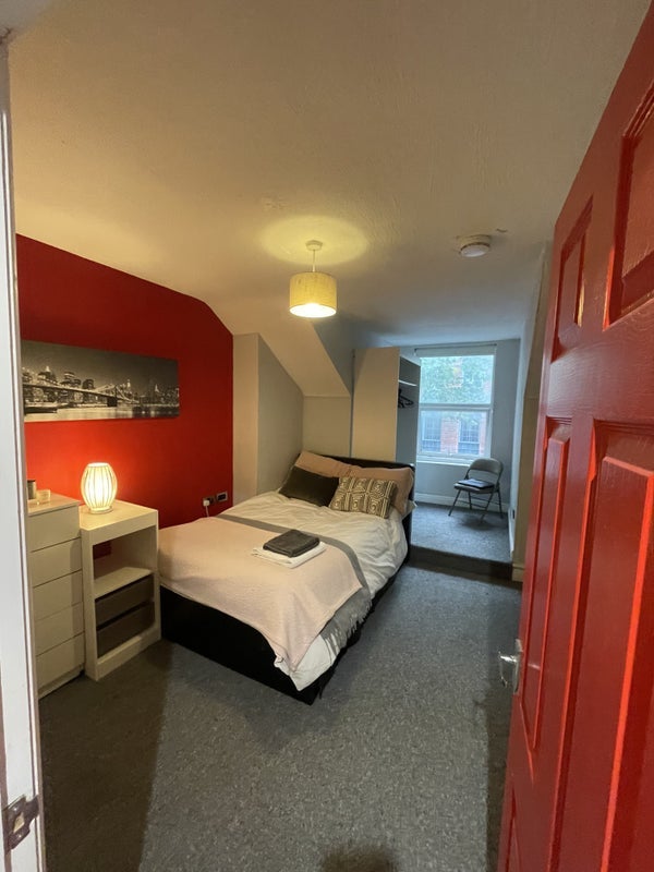 Room Radford Boulevard in Nottingham