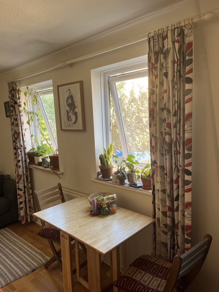 Flat Valmar Road in Greater London