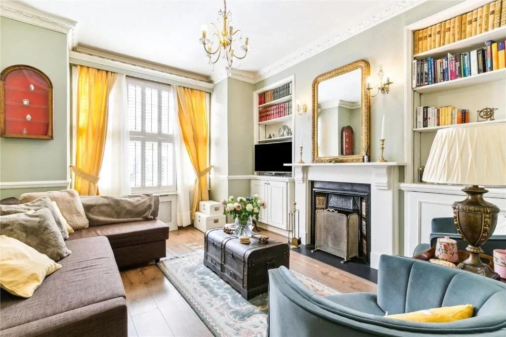 Flat Gayville Road in Greater London