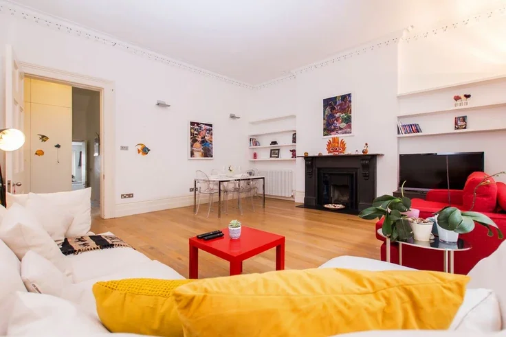 Flat Kensington Gardens Square in City of Westminster