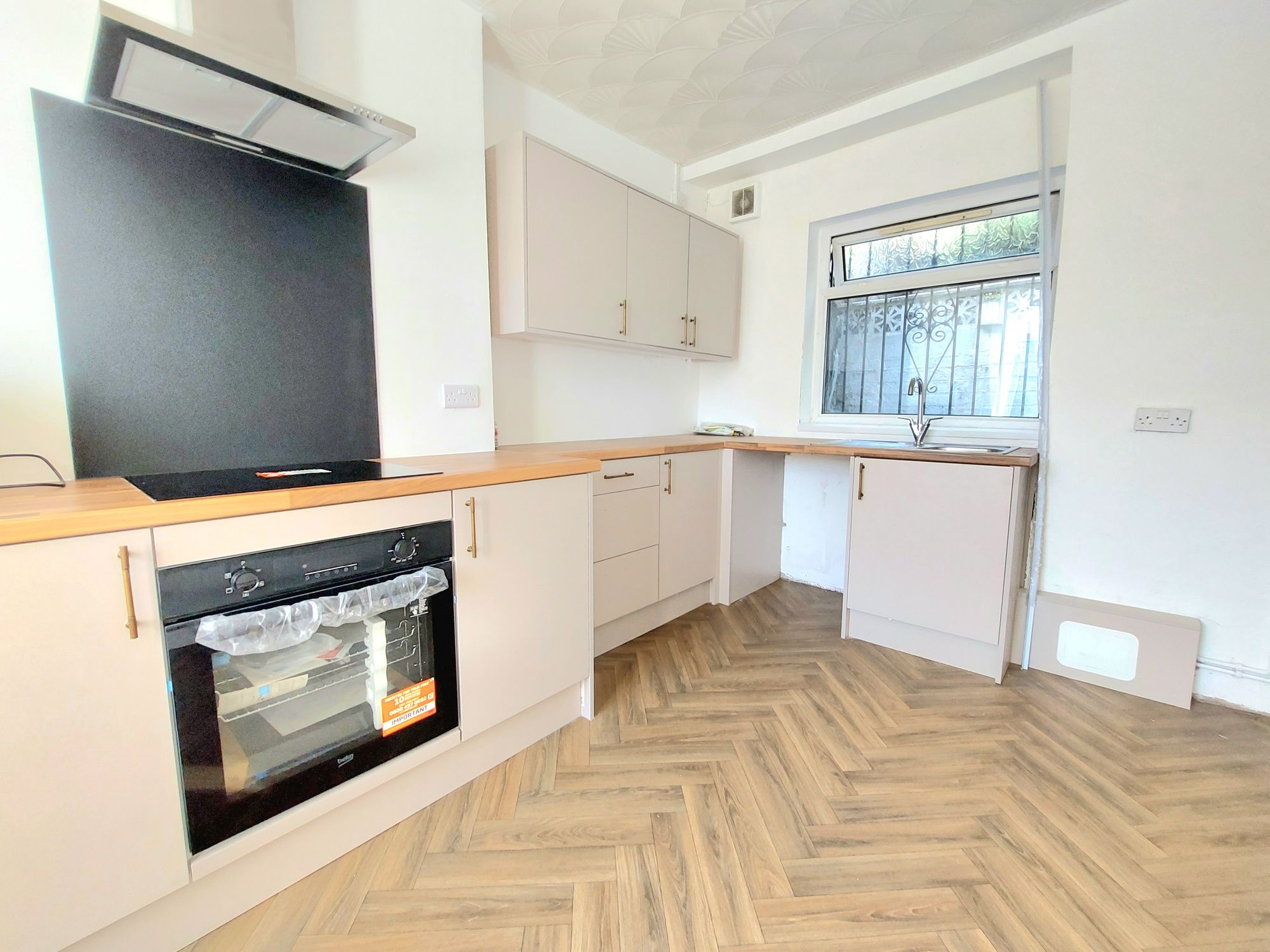 House Evans's Terrace in Clydach Vale