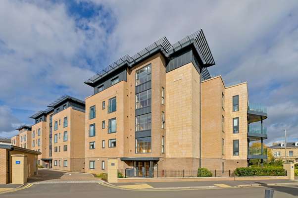 Flat Lansdown Road in Cheltenham