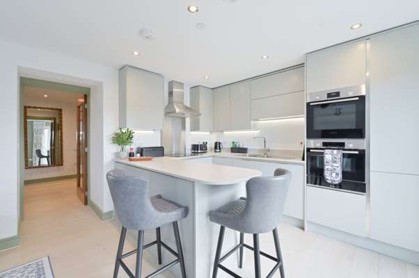 Flat Lansdown Road in Cheltenham