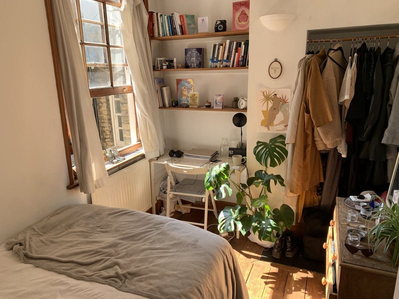 Room Haberdasher Street in Greater London