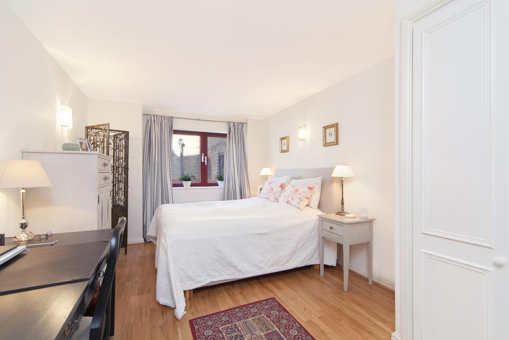 Flat William Morris Way in Greater London