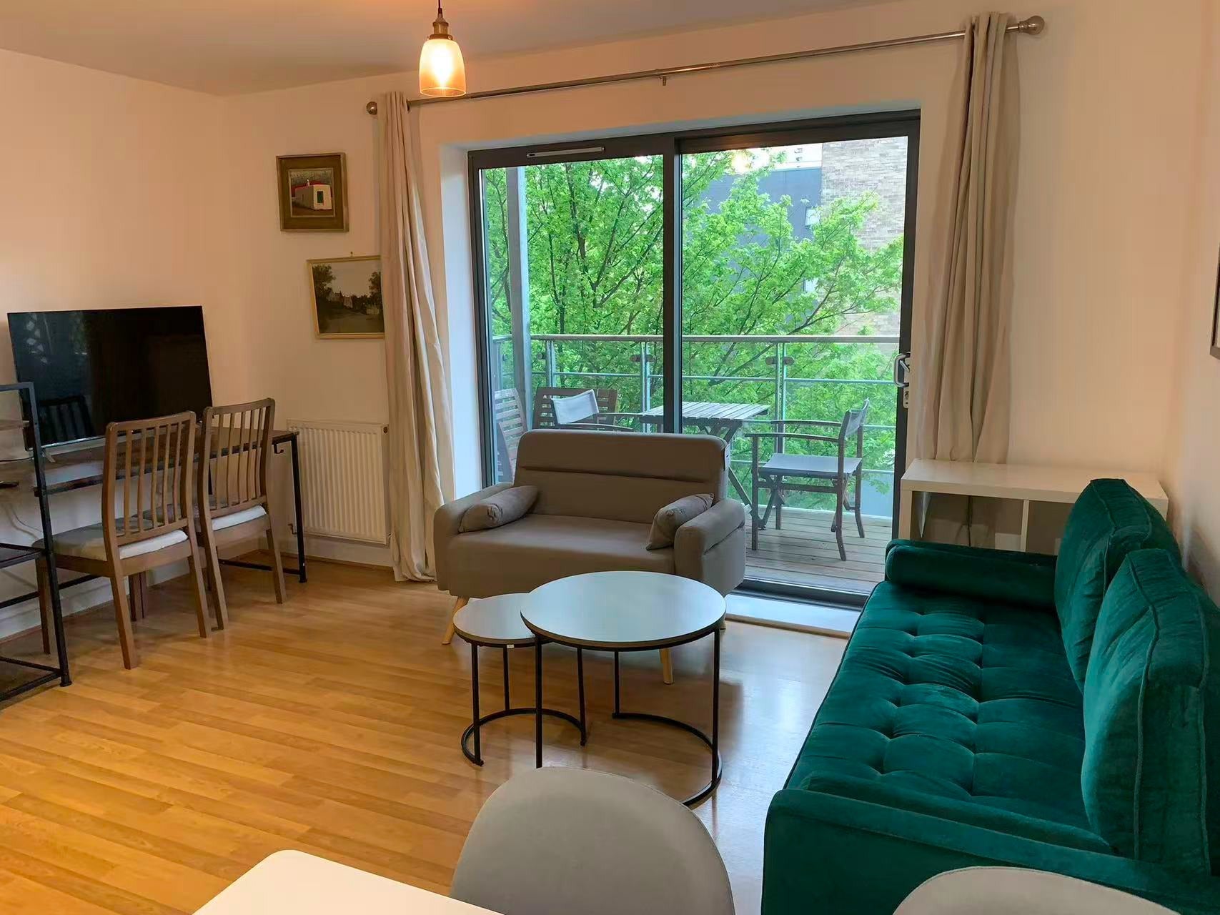 Flat Rushton Walk in Greater London