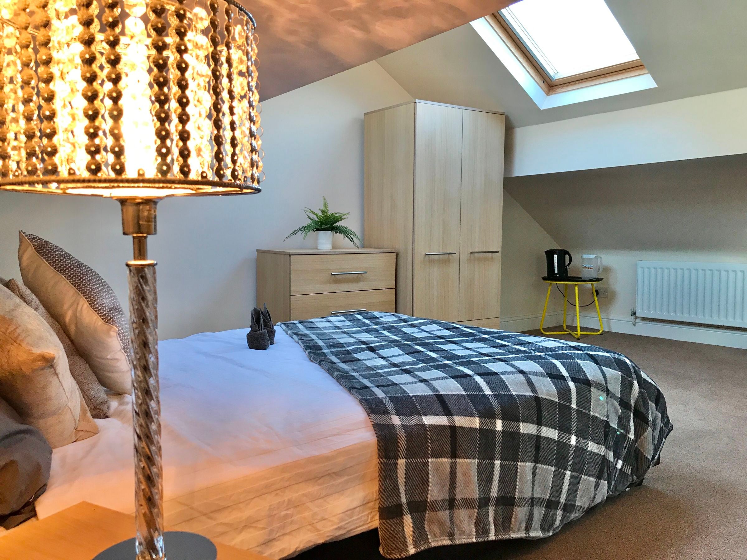 Room Gainsborough Road in Crewe
