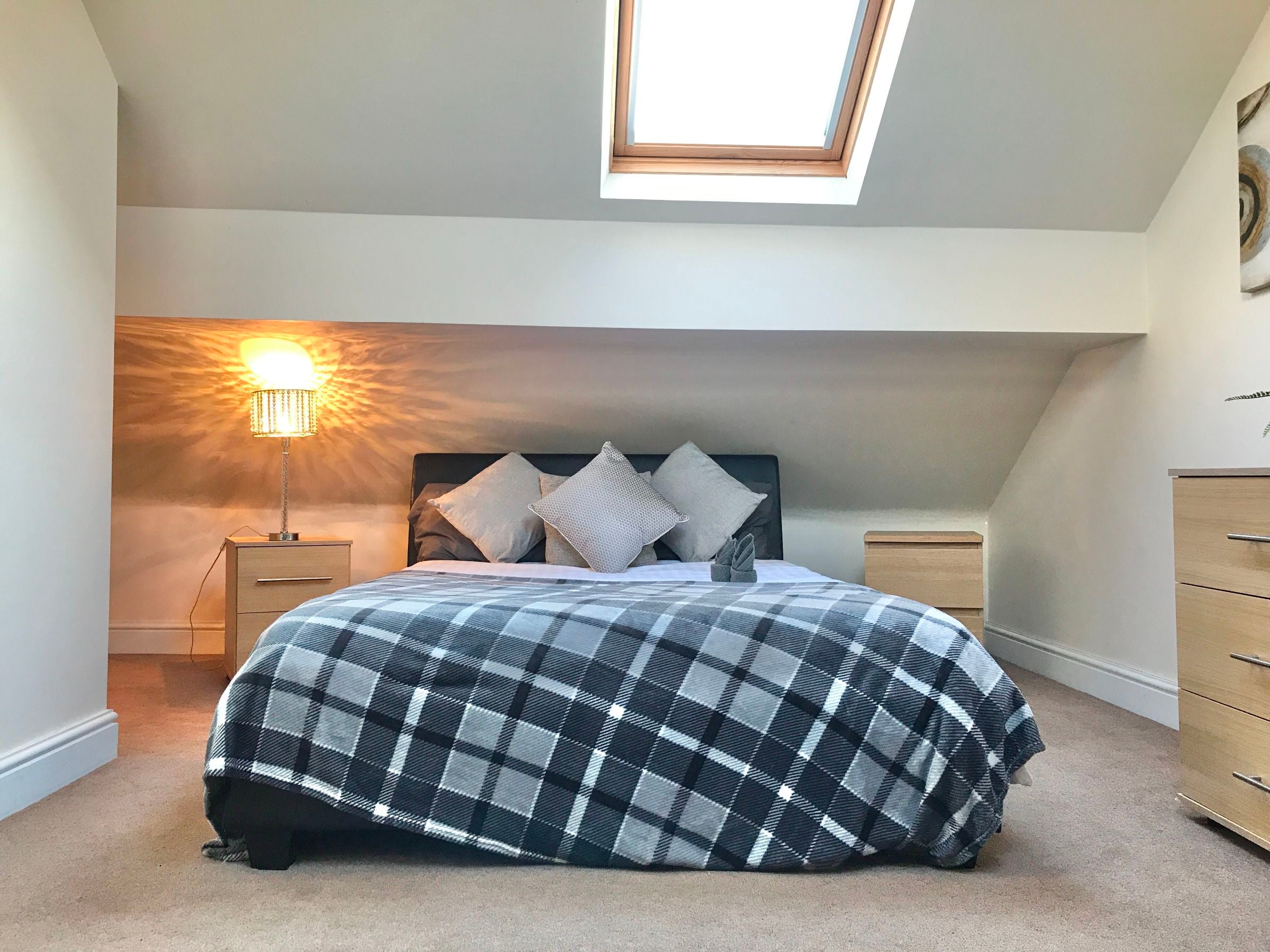 Room Gainsborough Road in Crewe