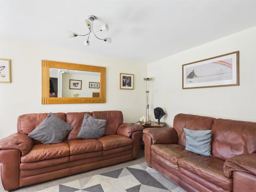 House Harrison Close in Harborough