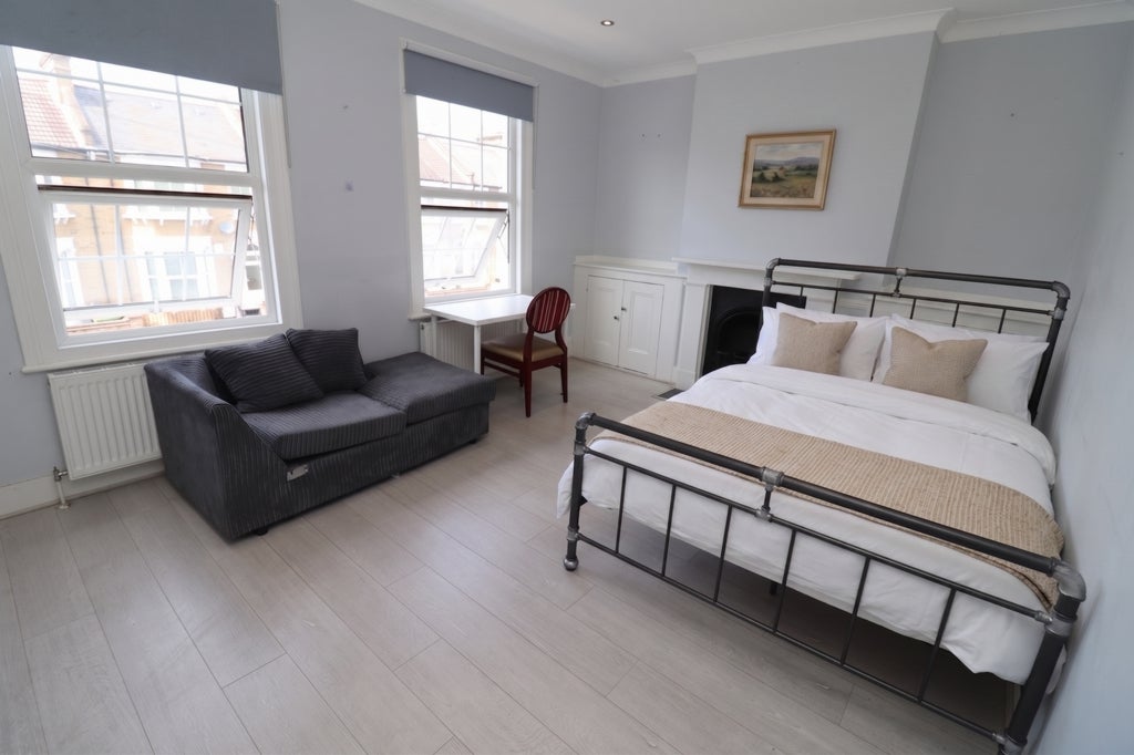 Room Globe Road in Greater London