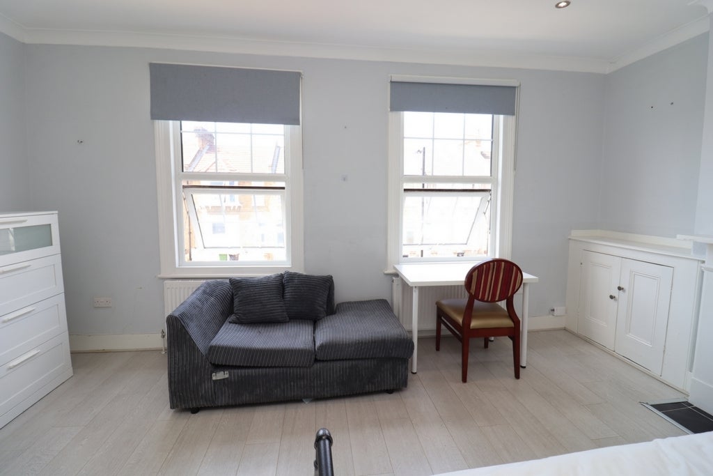 Room Globe Road in Greater London