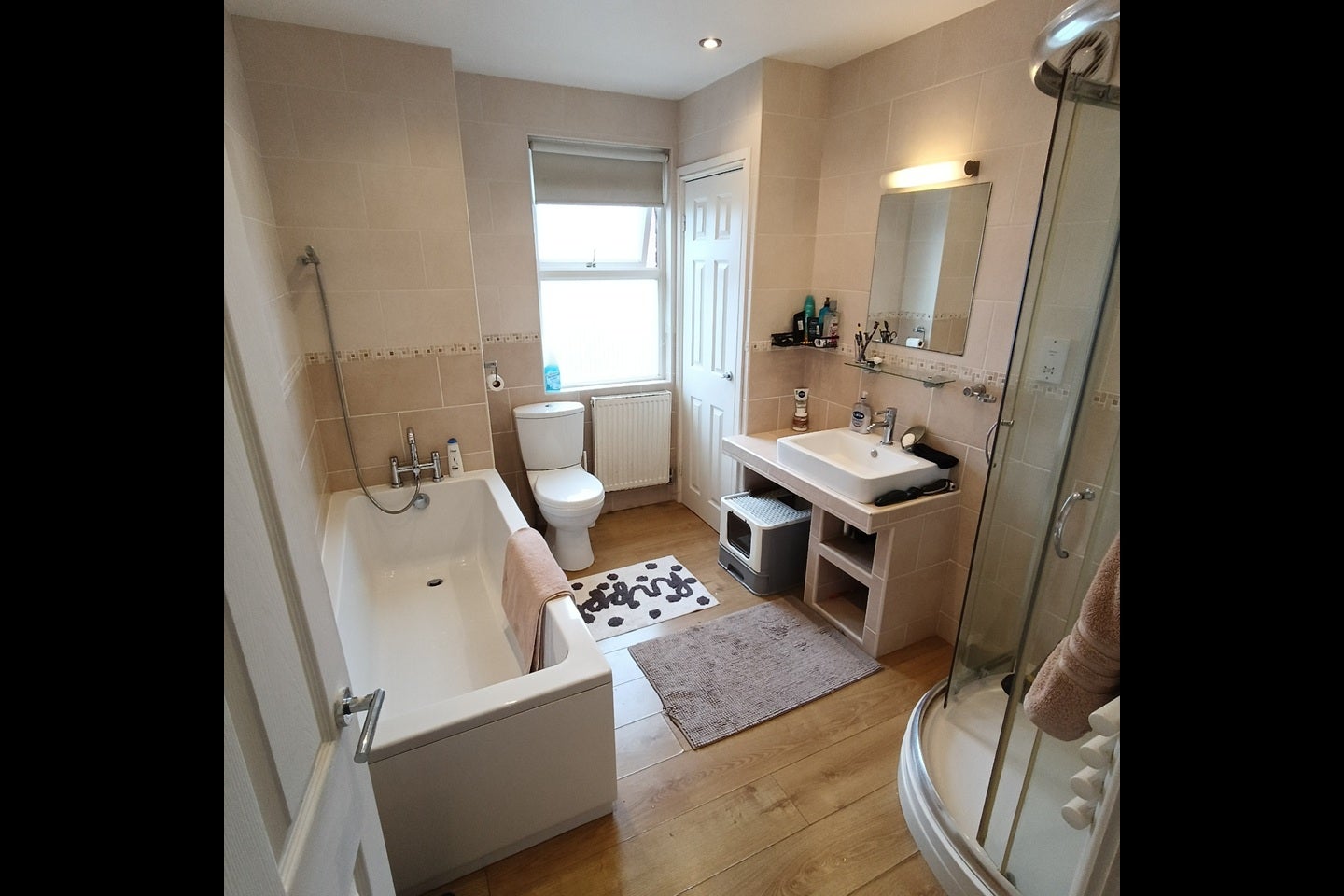 Room Shady Side in Doncaster