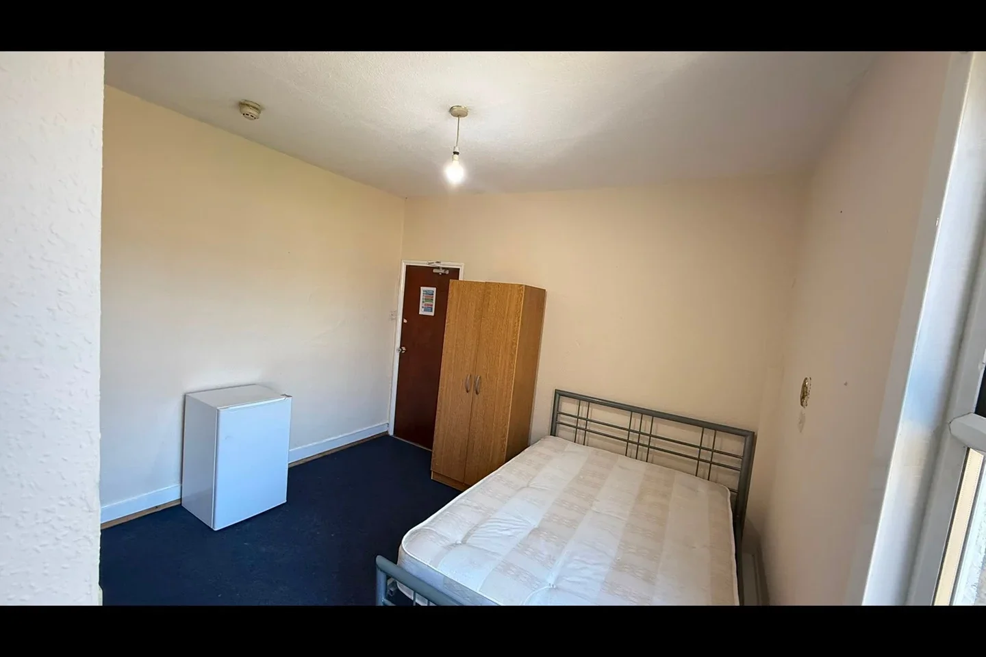 Room Glenwood Road in Greater London