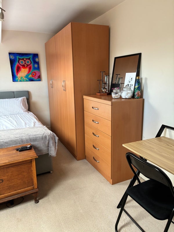 Room Back Roman Place in Leeds