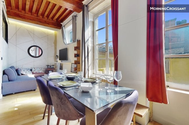 Flat Rue Saint Georges in Lyon