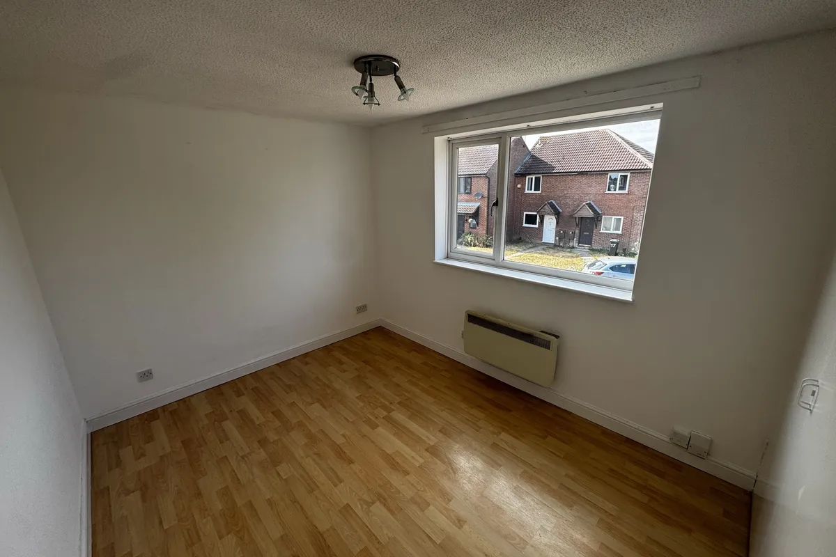 House Samuel Place in Corby