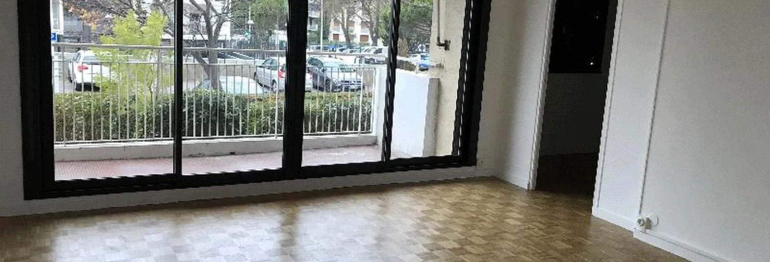Flat Allée des Pins in Marseille